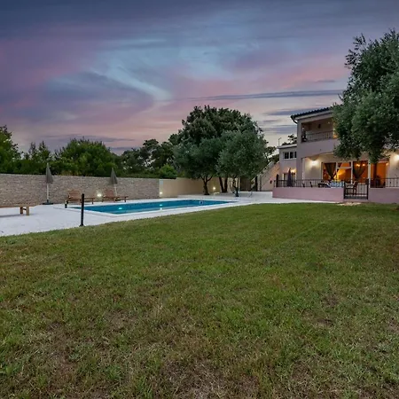 Villa Fresia Villa *