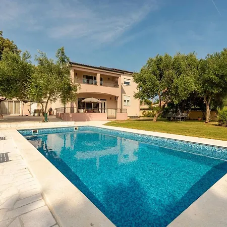 Villa Villa Fresia *