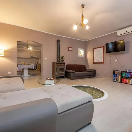 Villa Villa Fresia Vir